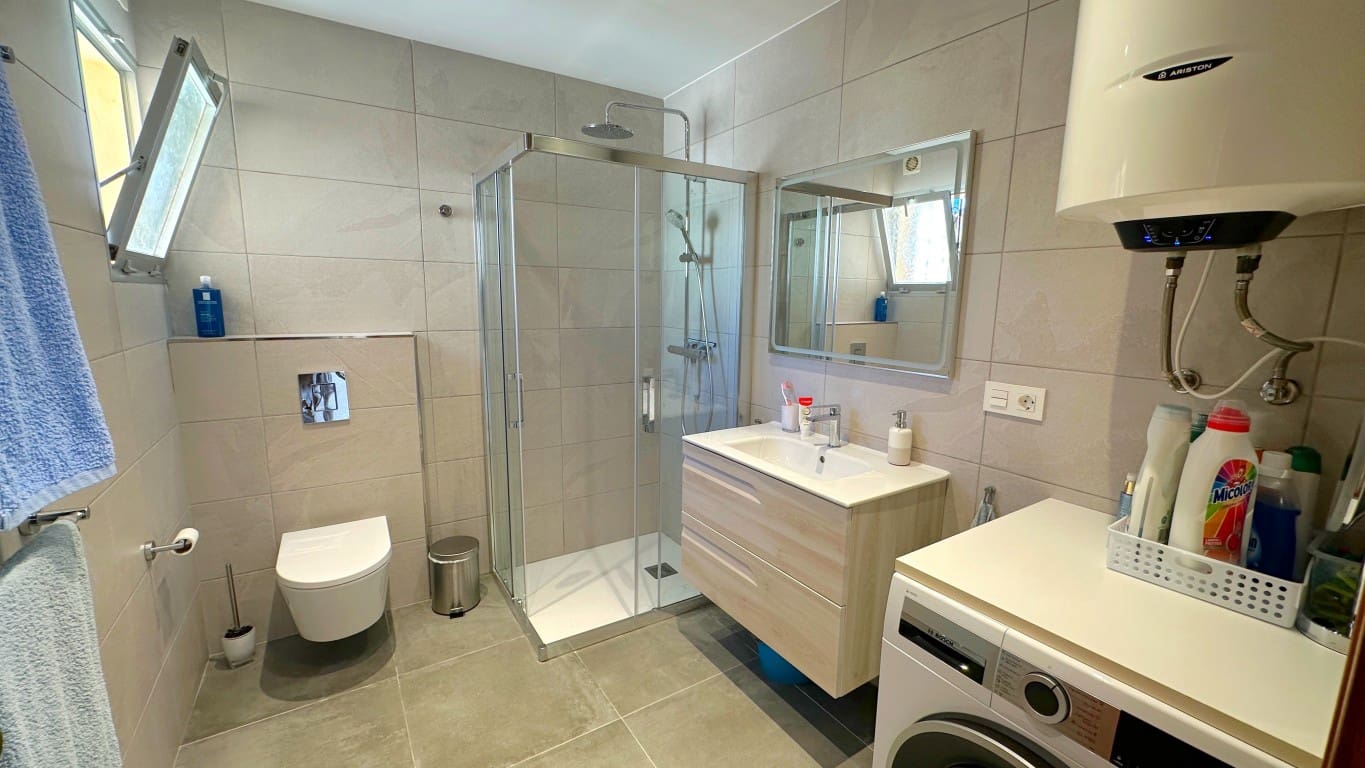 2 soverom Villa til salgs i La Nucia - € 270 000 (Ref: 8935979)