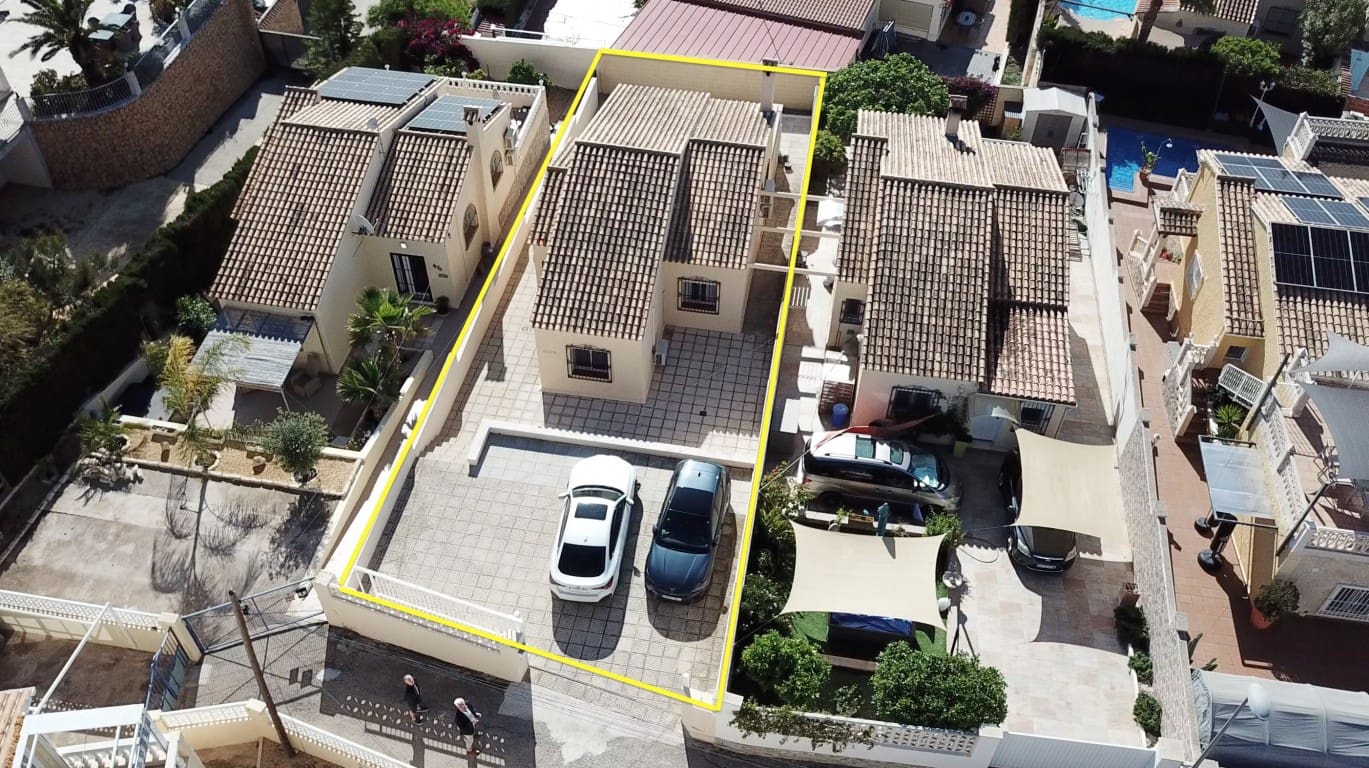 2 soverom Villa til salgs i La Nucia - € 270 000 (Ref: 8935979)