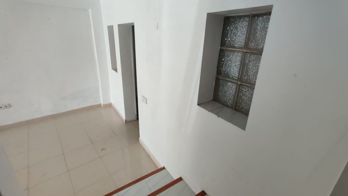 Kommersiell til salgs i Altea - € 385 000 (Ref: 8944293)