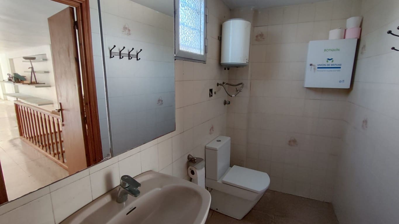 Kommersiell til salgs i Altea - € 385 000 (Ref: 8944293)