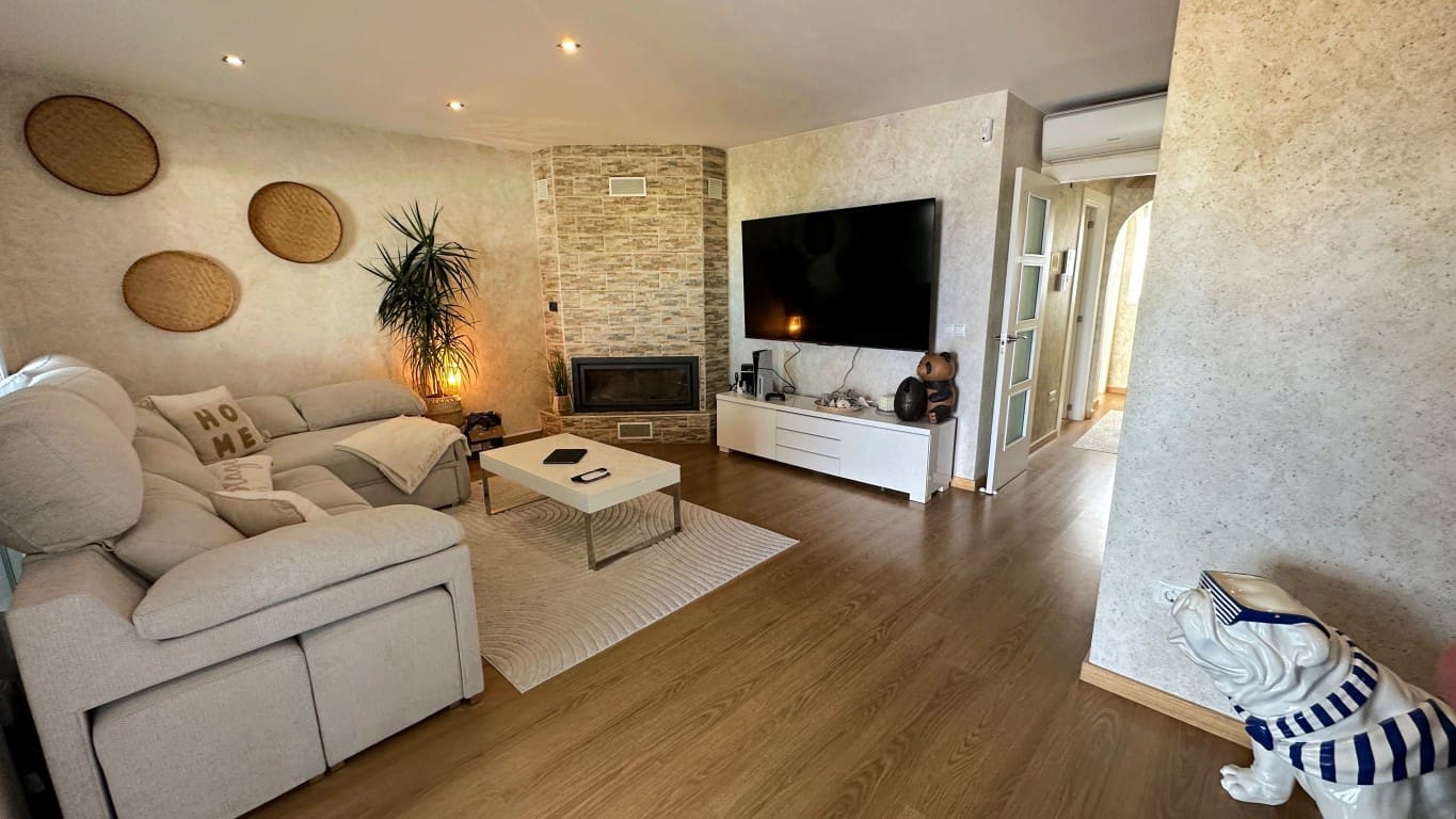 3 soveværelse Villa til salg i La Nucia med swimmingpool - € 332.000 (Ref: 9028722)