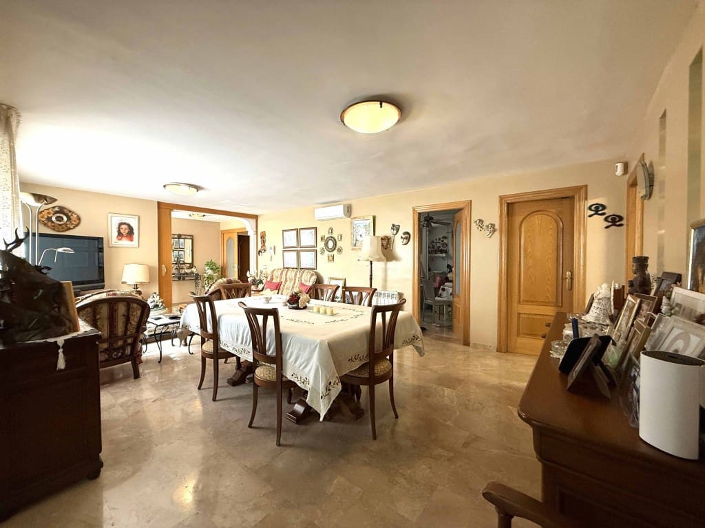 6 soverom Villa til salgs i Alfaz del Pi / L'Alfas del Pi med svømmebasseng - € 650 000 (Ref: 9035781)