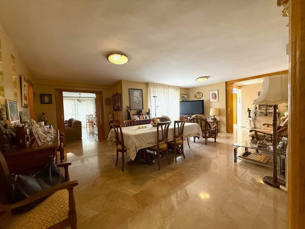 6 soverom Villa til salgs i Alfaz del Pi / L'Alfas del Pi med svømmebasseng - € 650 000 (Ref: 9035781)