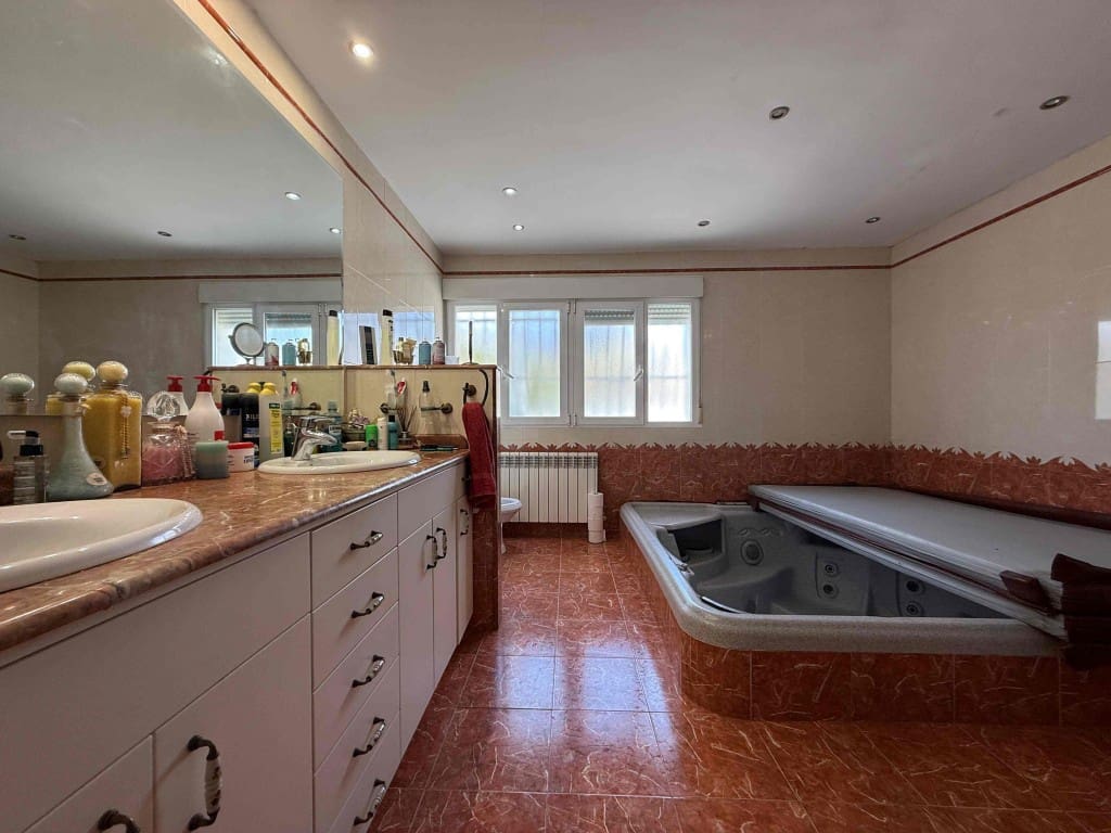 6 soverom Villa til salgs i Alfaz del Pi / L'Alfas del Pi med svømmebasseng - € 650 000 (Ref: 9035781)