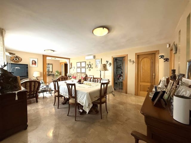 6 slaapkamer Villa te koop in Escandinavia - Cautivador, Alfaz del Pi / L'Alfàs del Pi met zwembad - € 650.000 (Ref: 9035781)