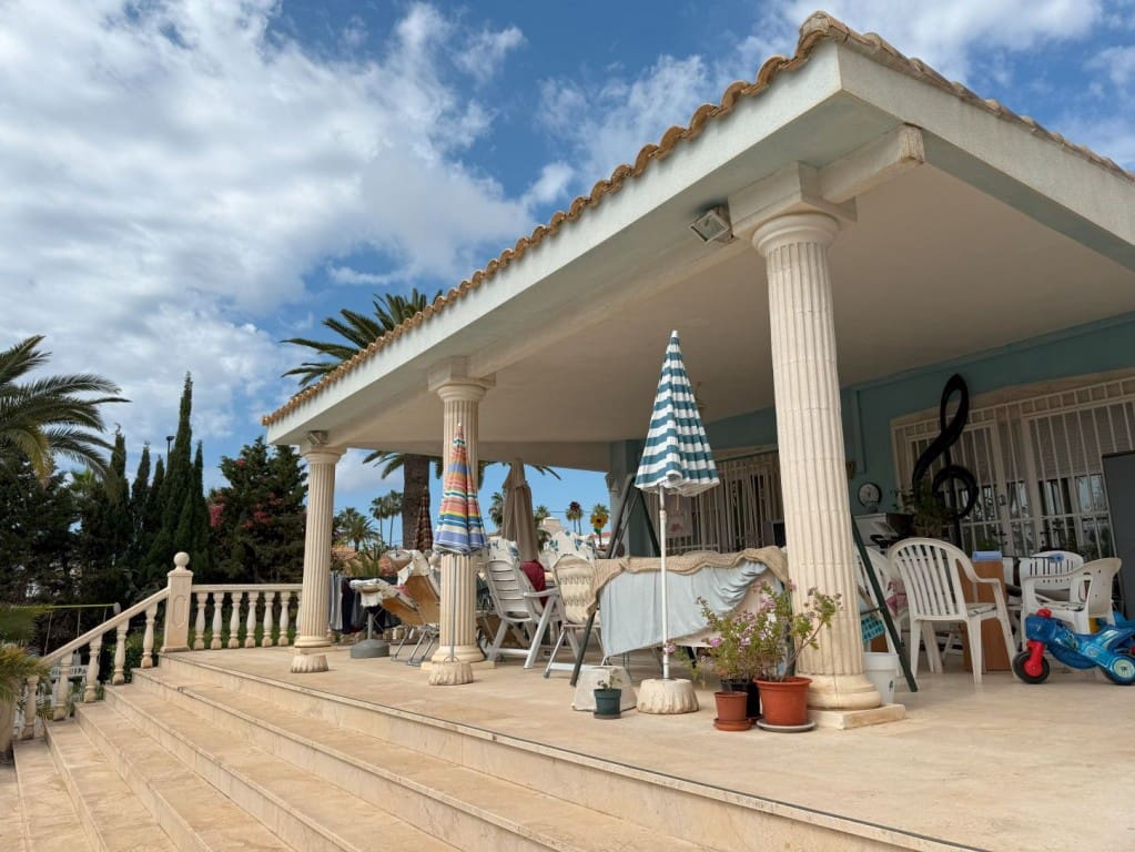 6 soverom Villa til salgs i Alfaz del Pi / L'Alfas del Pi med svømmebasseng - € 650 000 (Ref: 9035781)