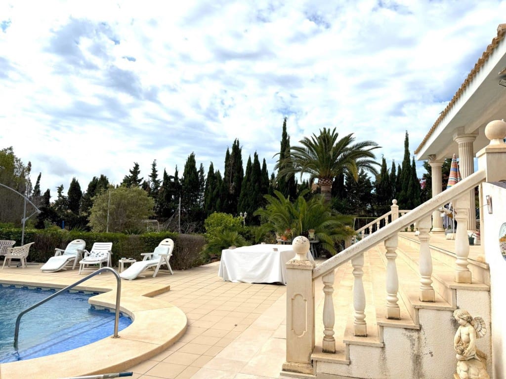 6 soverom Villa til salgs i Alfaz del Pi / L'Alfas del Pi med svømmebasseng - € 650 000 (Ref: 9035781)