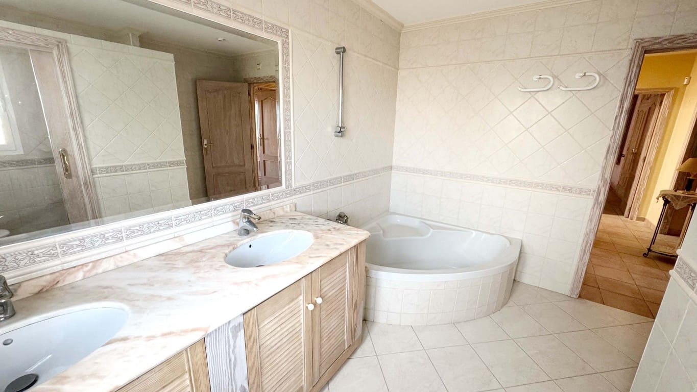 4 soverom Villa til salgs i La Nucia med svømmebasseng - € 515 000 (Ref: 9047314)