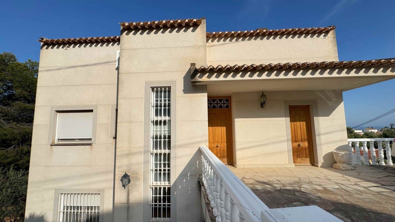 4 soverom Villa til salgs i La Nucia med svømmebasseng - € 515 000 (Ref: 9047314)