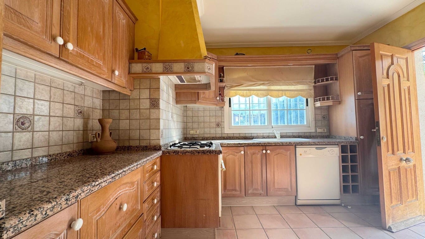 4 soverom Villa til salgs i La Nucia med svømmebasseng - € 515 000 (Ref: 9047314)