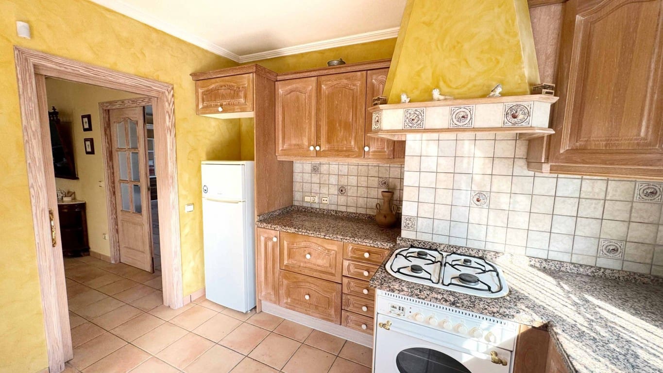 4 soverom Villa til salgs i La Nucia med svømmebasseng - € 515 000 (Ref: 9047314)