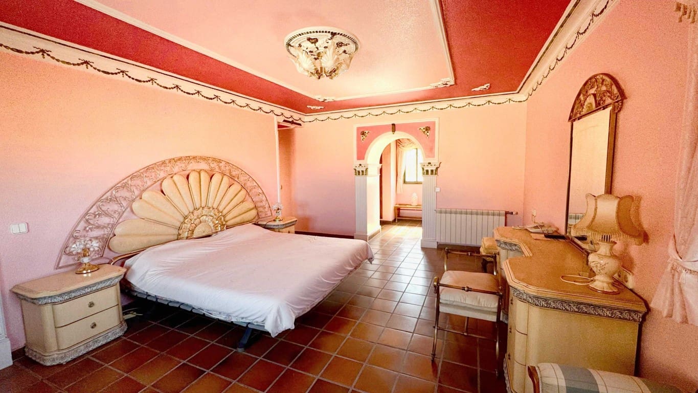 10 soverom Villa til salgs i La Nucia med svømmebasseng - € 1 950 000 (Ref: 9111871)