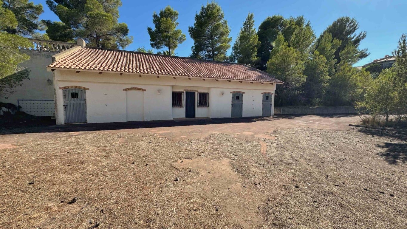 10 soverom Villa til salgs i La Nucia med svømmebasseng - € 1 950 000 (Ref: 9111871)