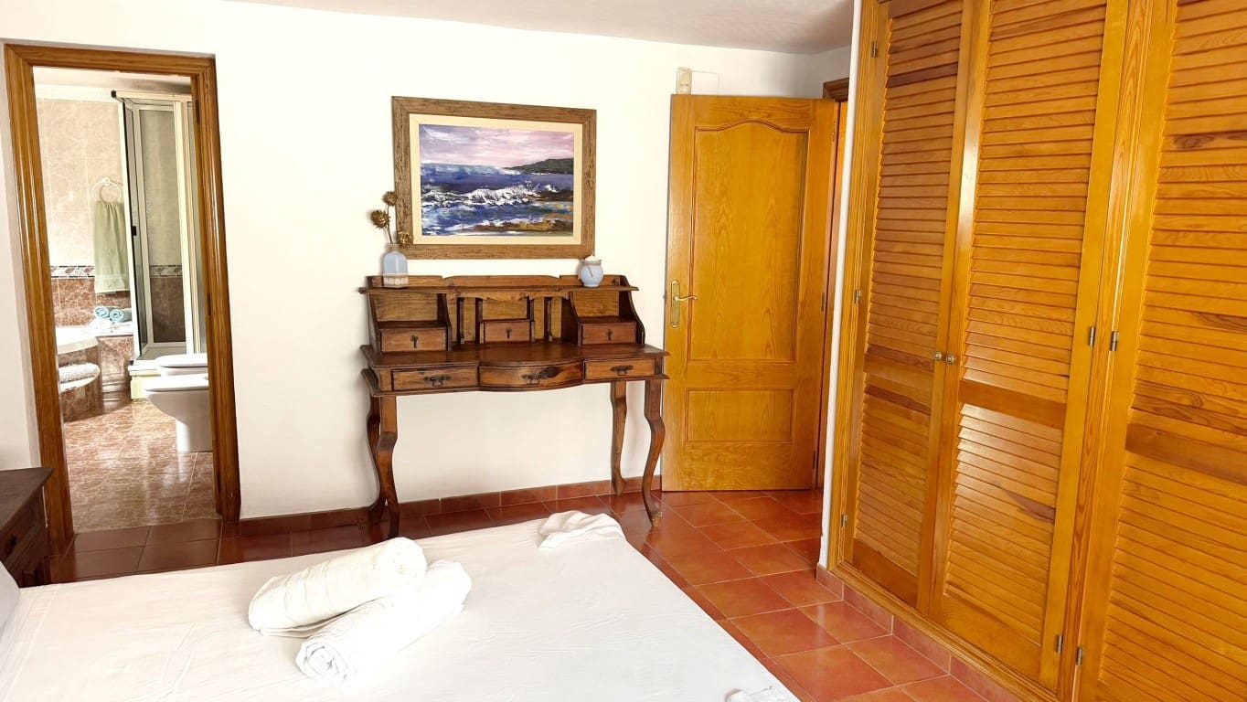 4 bedroom Villa for sale in Albir with pool - € 690,000 (Ref: 9142323)