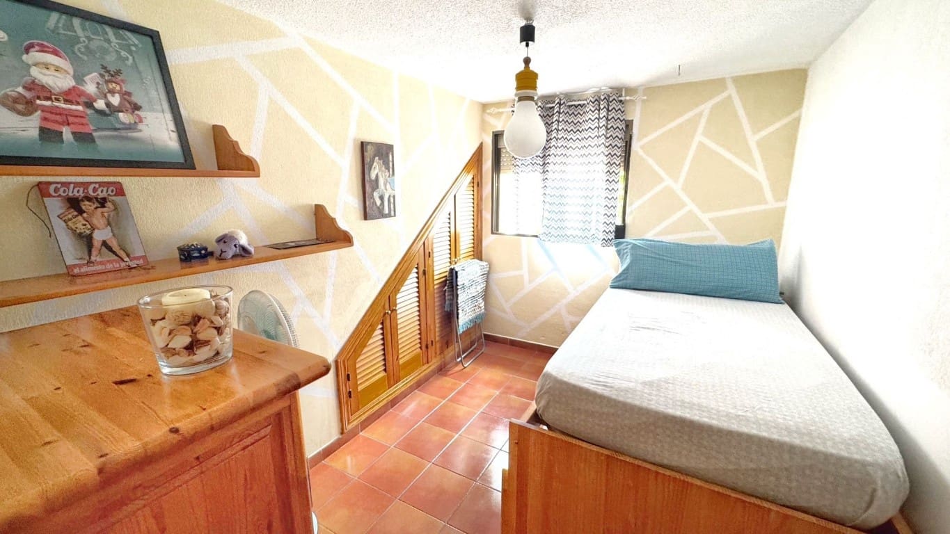 4 bedroom Villa for sale in Albir with pool - € 690,000 (Ref: 9142323)