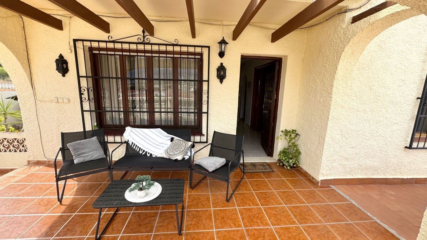 4 bedroom Villa for sale in Albir with pool - € 690,000 (Ref: 9142323)