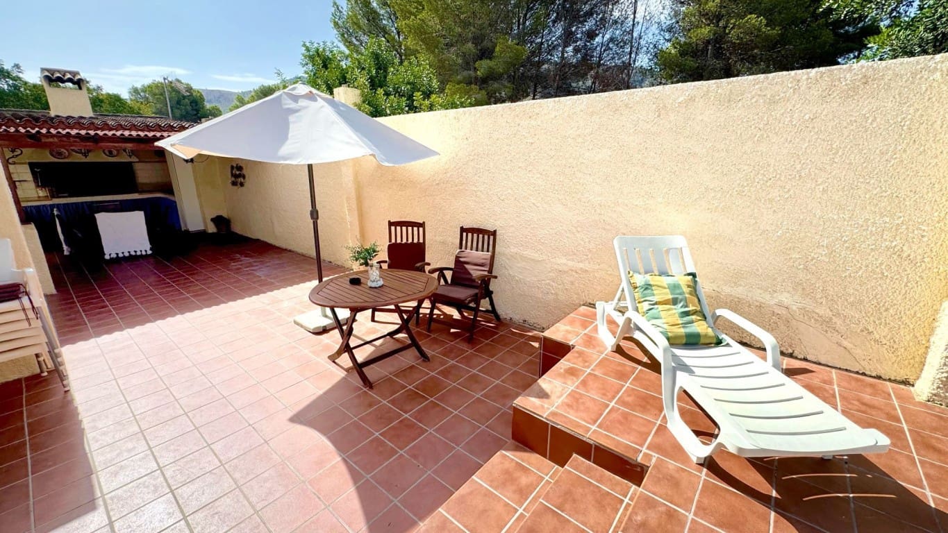 4 bedroom Villa for sale in Albir with pool - € 690,000 (Ref: 9142323)