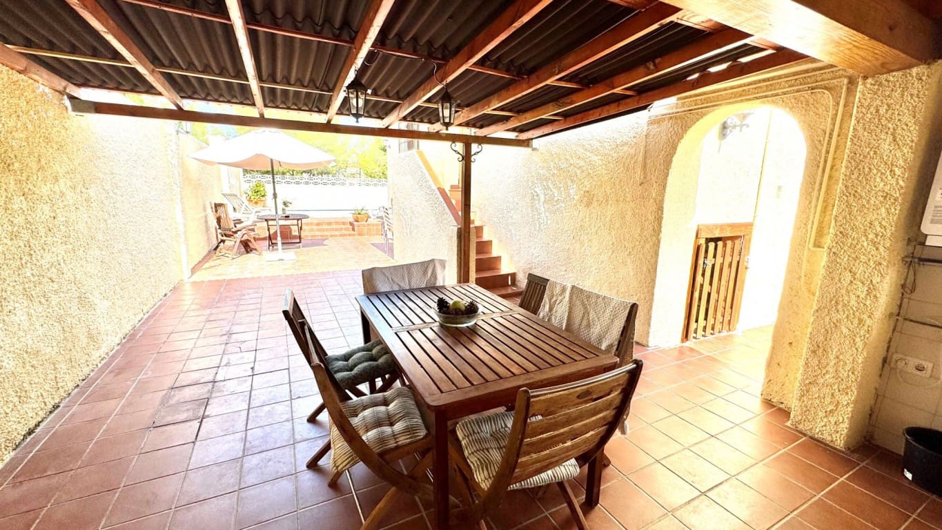 4 bedroom Villa for sale in Albir with pool - € 690,000 (Ref: 9142323)