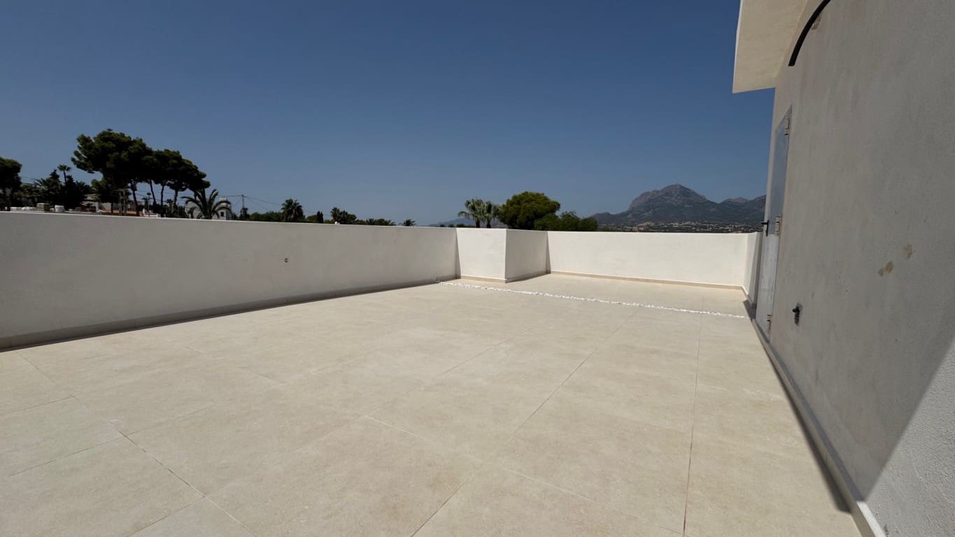 4 slaapkamer Villa te koop in Albir met zwembad - € 1.195.000 (Ref: 9152796)