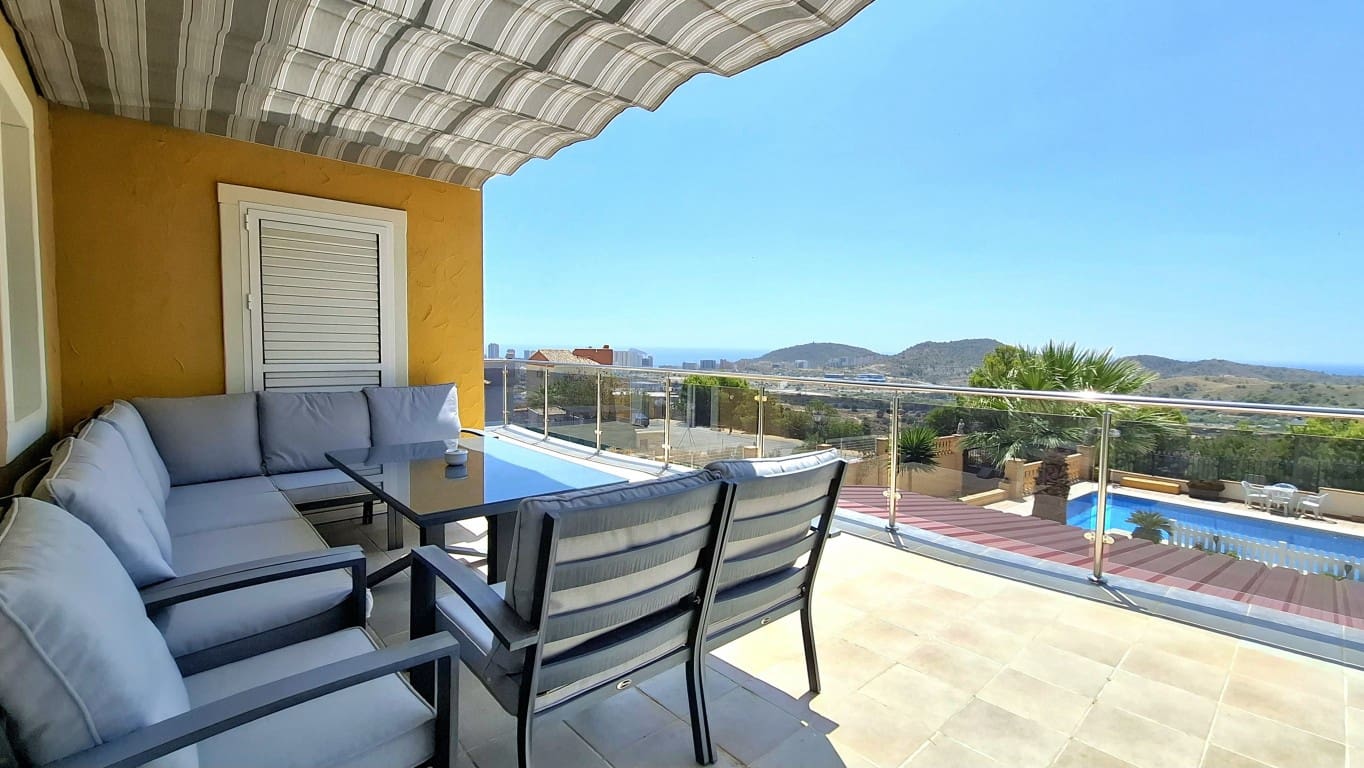 5 soverom Villa til salgs i Finestrat med svømmebasseng - € 595 000 (Ref: 9153161)