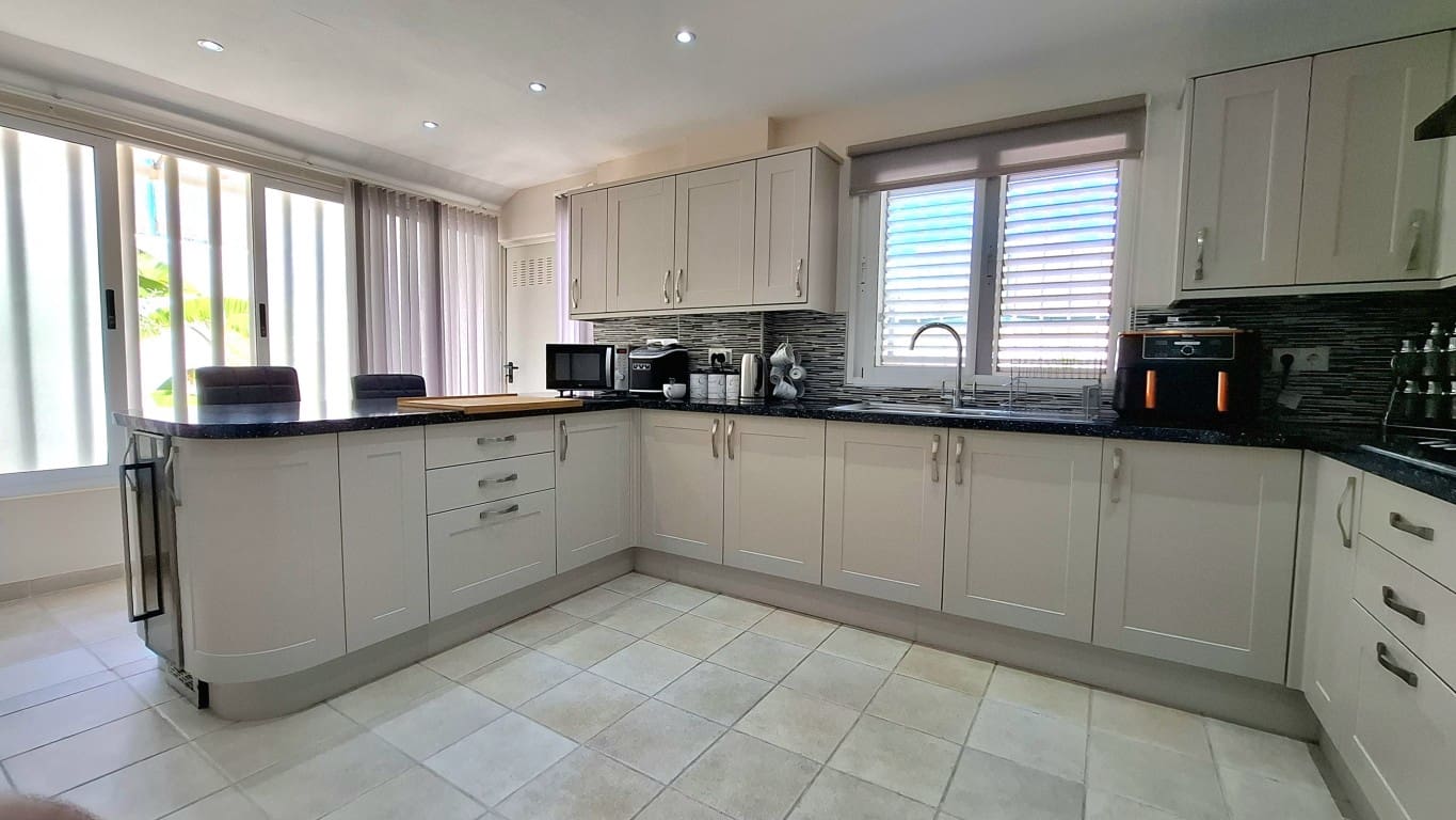 5 soverom Villa til salgs i Finestrat med svømmebasseng - € 595 000 (Ref: 9153161)