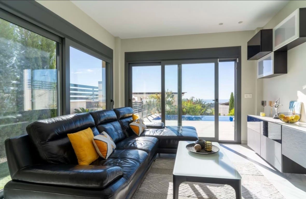 3 soveværelse Villa til salg i Finestrat med swimmingpool - € 739.000 (Ref: 9167480)