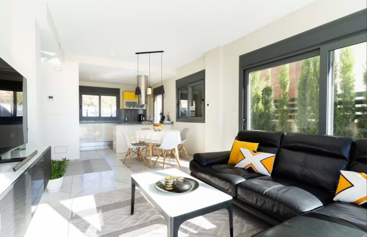 3 soveværelse Villa til salg i Finestrat med swimmingpool - € 739.000 (Ref: 9167480)