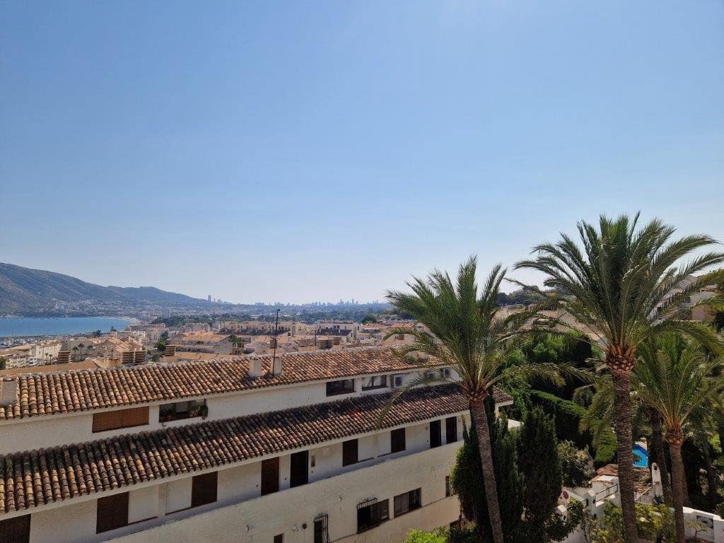 4 bedroom Villa for sale in Altea - € 435,000 (Ref: 9185915)