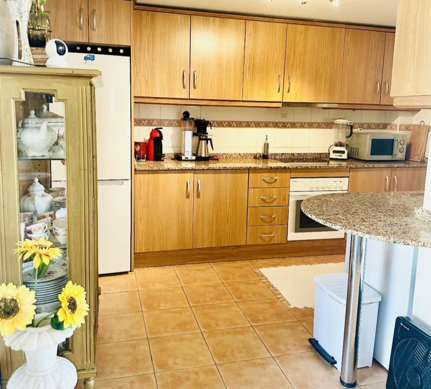 2 soverom Leilighet til salgs i Albir med svømmebasseng - € 299 000 (Ref: 9199844)