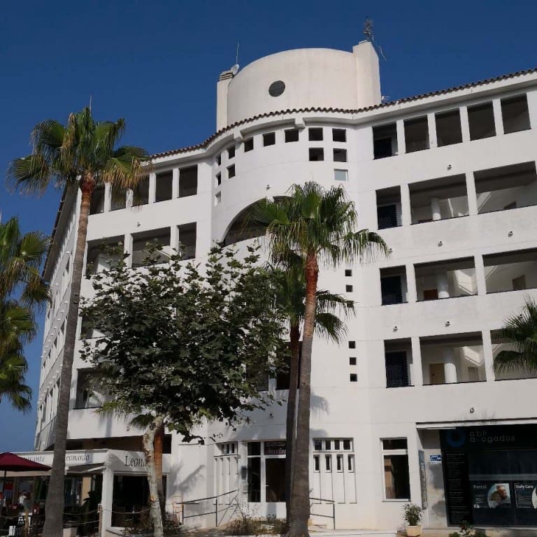 2 bedroom Apartment for sale in Albir with pool - € 425,000 (Ref: 9348047)