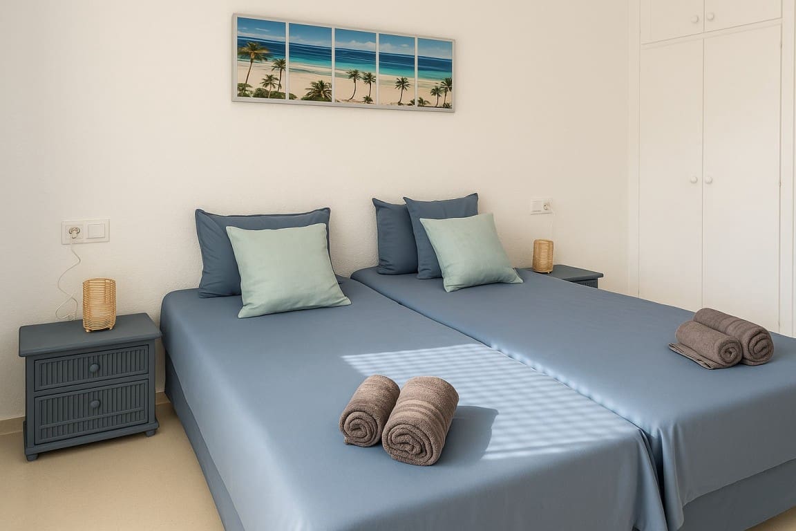 2 bedroom Apartment for sale in Albir with pool - € 425,000 (Ref: 9348047)