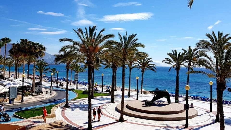 2 bedroom Apartment for sale in Albir with pool - € 425,000 (Ref: 9348047)