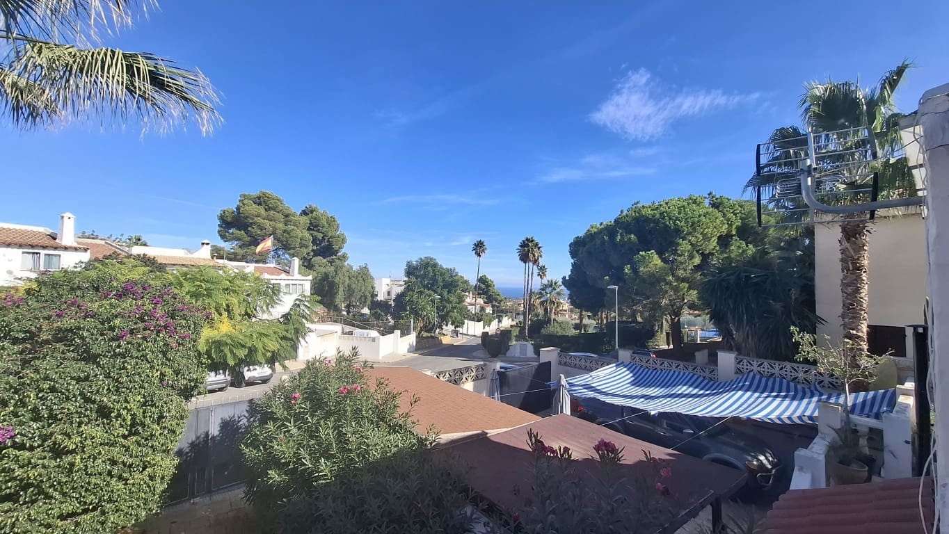 2 soverom Bungalow til salgs i La Nucia med svømmebasseng - € 235 000 (Ref: 9388836)