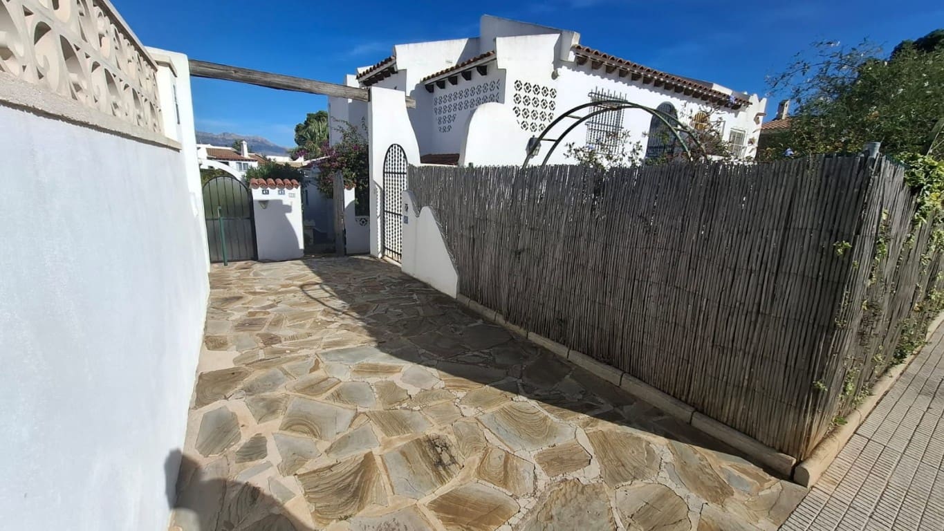 2 soverom Bungalow til salgs i La Nucia med svømmebasseng - € 235 000 (Ref: 9388836)