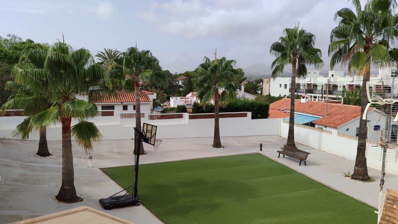 3 bedroom Bungalow for sale in Albir with pool - € 378,000 (Ref: 9396590)