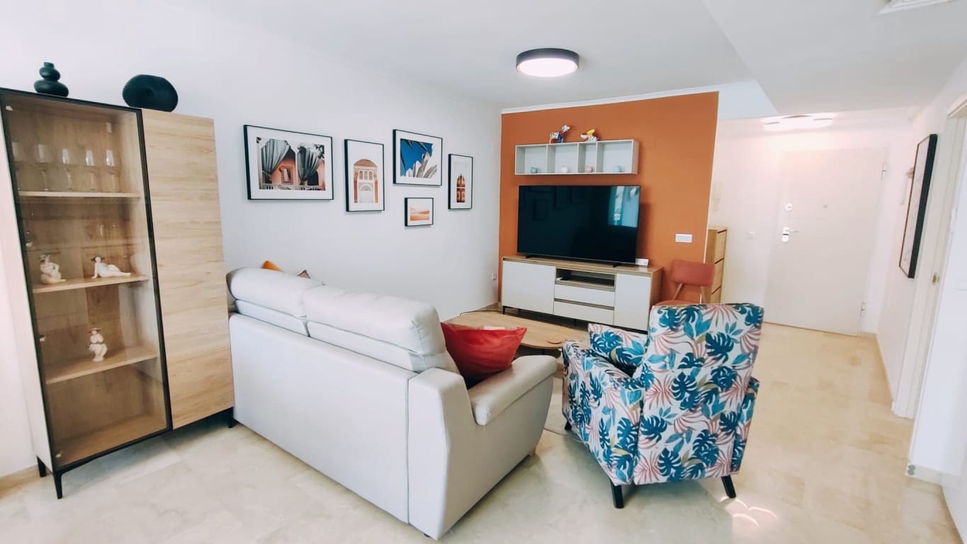 2 slaapkamer Appartement te koop in Albir met zwembad - € 375.000 (Ref: 9399870)