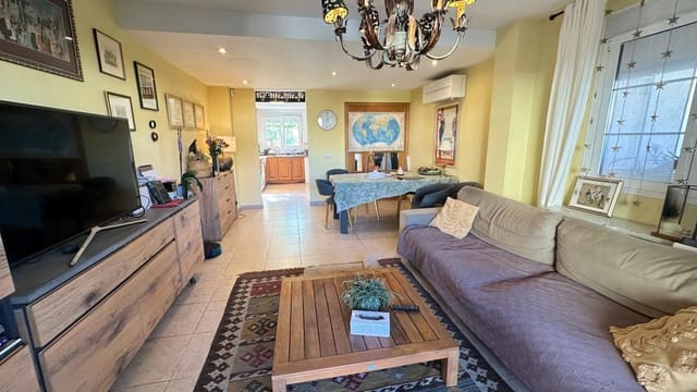 5 bedroom Villa for sale in Albir, Alfaz del Pi / L'Alfàs del Pi with pool - € 449,000 (Ref: 9426652)