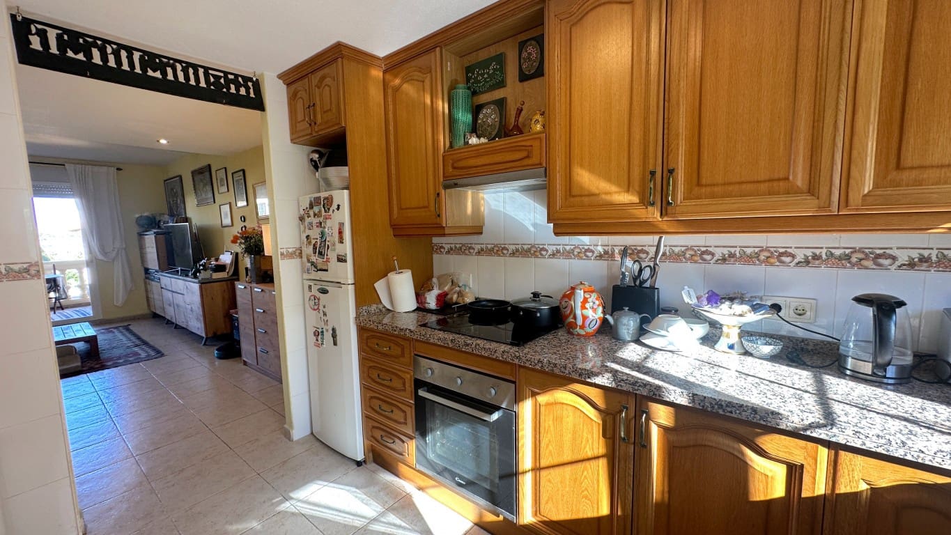 5 bedroom Villa for sale in Albir with pool - € 449,000 (Ref: 9426652)