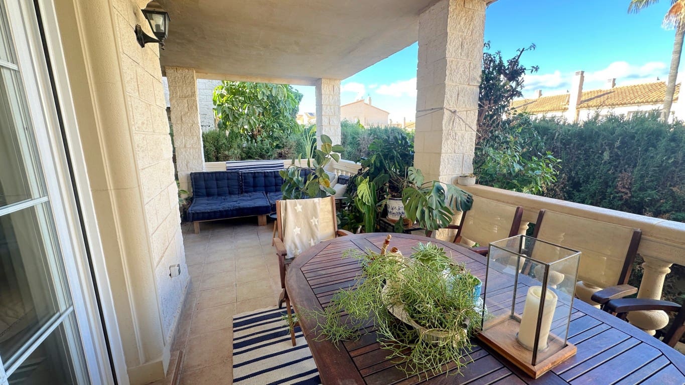 5 bedroom Villa for sale in Albir with pool - € 449,000 (Ref: 9426652)