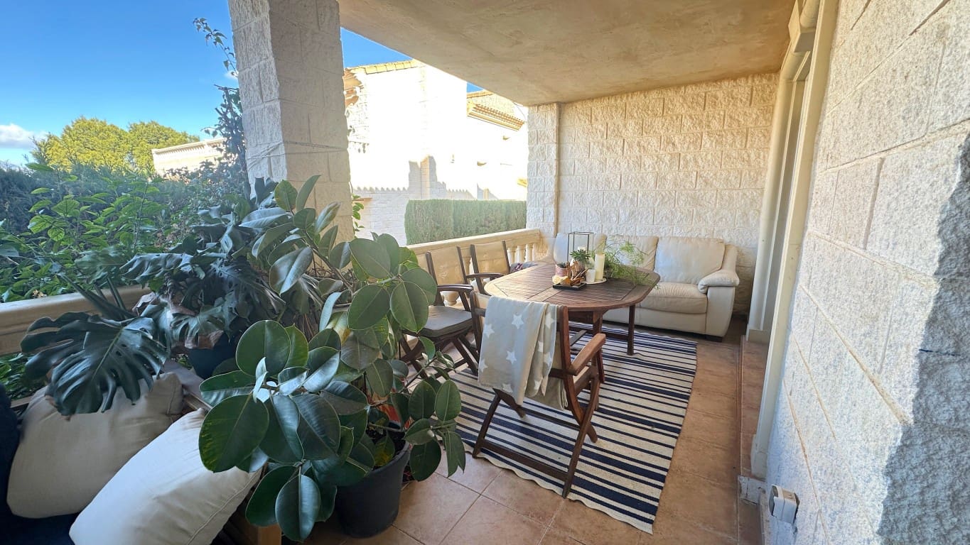 5 bedroom Villa for sale in Albir with pool - € 449,000 (Ref: 9426652)