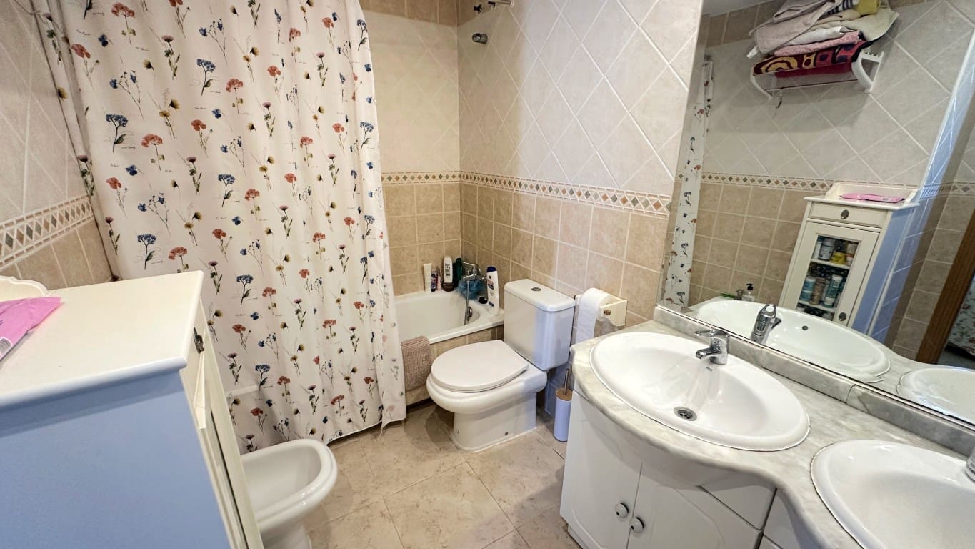 5 bedroom Villa for sale in Albir with pool - € 449,000 (Ref: 9426652)