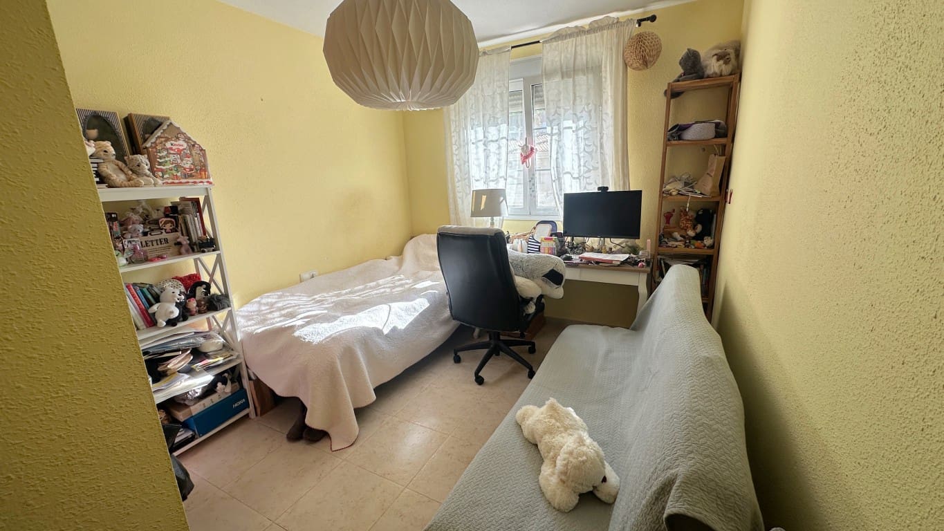 5 bedroom Villa for sale in Albir with pool - € 449,000 (Ref: 9426652)