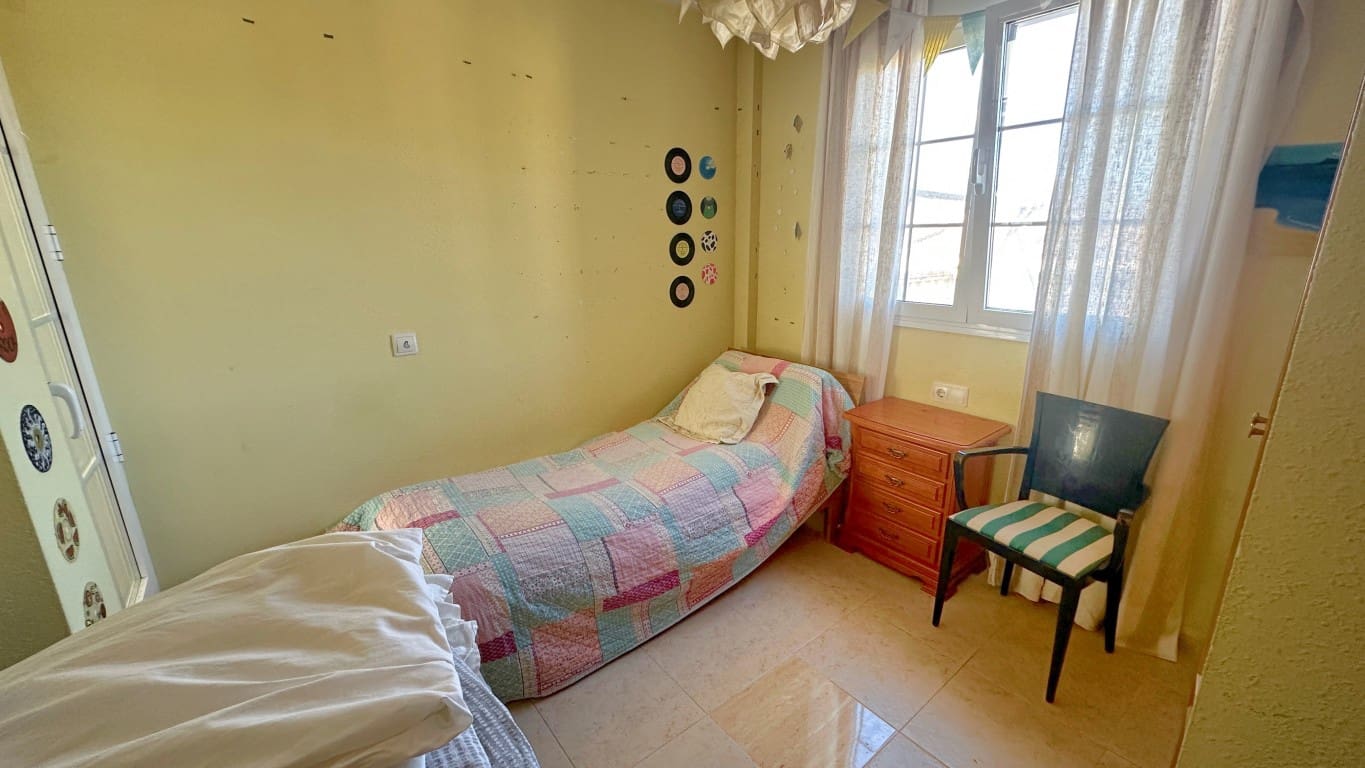 5 bedroom Villa for sale in Albir with pool - € 449,000 (Ref: 9426652)