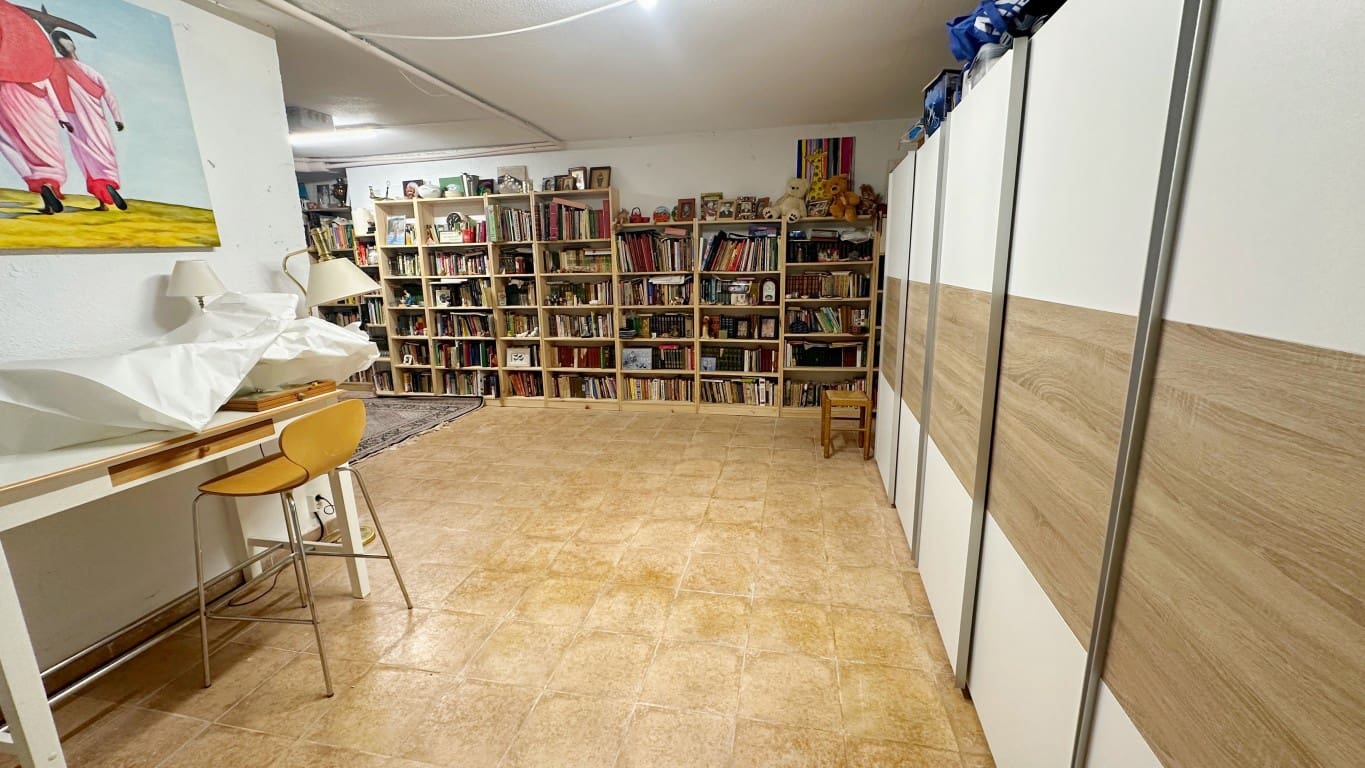 5 bedroom Villa for sale in Albir with pool - € 449,000 (Ref: 9426652)