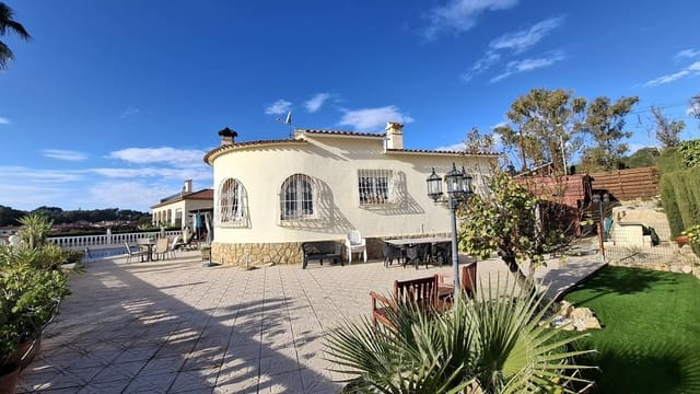 3 soverom Villa til salgs i Pueblo - Urbanizaciones, Alfaz del Pi / L'Alfàs del Pi med svømmebasseng - € 450 000 (Ref: 9446685)