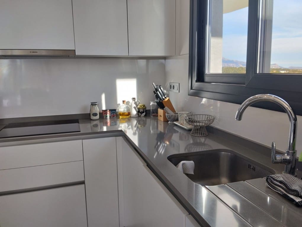 3 sovrum Lägenhet till salu i Benidorm med pool - 679 000 € (Ref: 9473228)