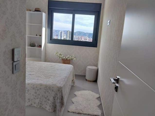 3 sovrum Lägenhet till salu i Playa Poniente, Benidorm med pool - 679 000 € (Ref: 9473228)