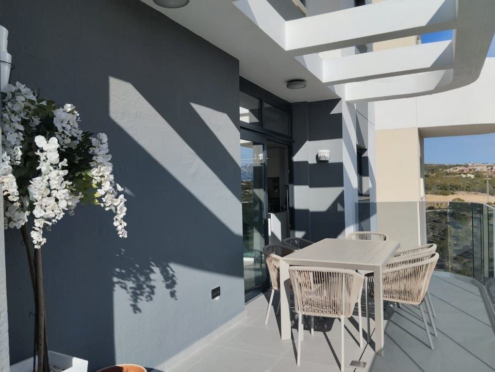 3 sovrum Lägenhet till salu i Benidorm med pool - 679 000 € (Ref: 9473228)