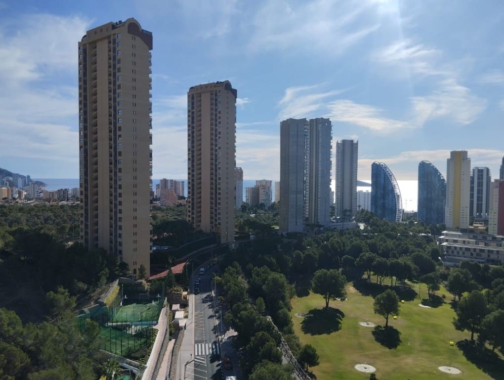 3 sovrum Lägenhet till salu i Benidorm med pool - 679 000 € (Ref: 9473228)