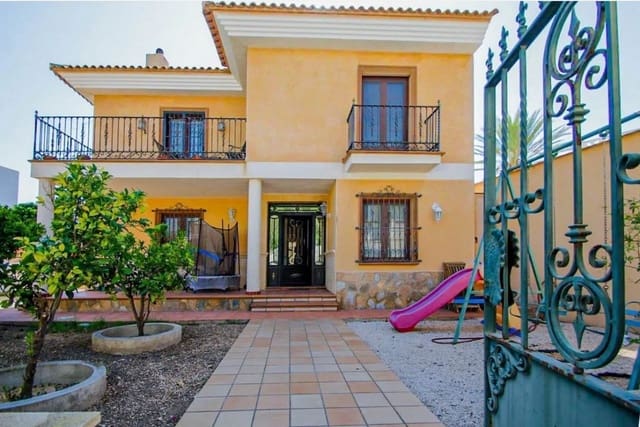 5 soverom Villa til salgs i Albir, Alfaz del Pi / L'Alfàs del Pi med svømmebasseng - € 735 000 (Ref: 9509433)